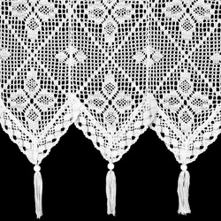 Ažurna kuhinjska zavjesa 150x30 u boho stilu s ukrasnim resicama MARTHA 