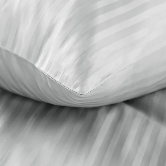 Premium siva prugasta posteljina za apartmane od pamučnog satena 160x200