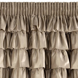 Zavjesa 140x270 na traci AURA s volanima