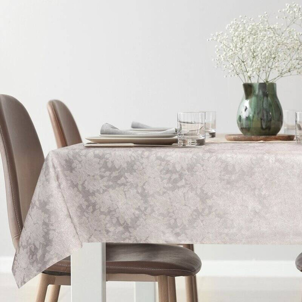 Stolnjak s motivom cvijeća izvezenim srebrnim koncem 160x260 Ines 6