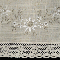 Zavjesa VERONICA na traci 150x60 cm bez