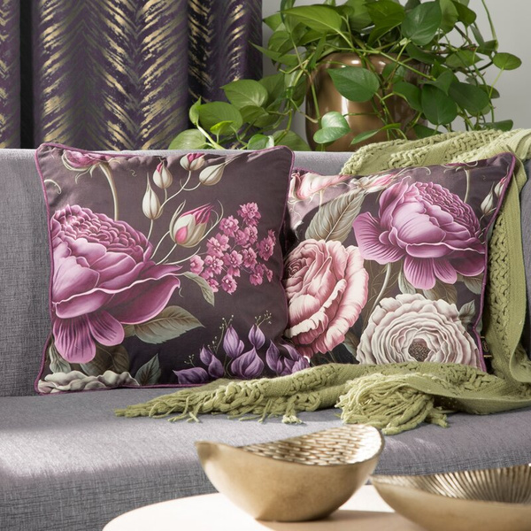 PREMIUM dvostrana jastučnica 45x45 od mekog baršuna s cvjetnim motivom i rubnim detaljima VELVET