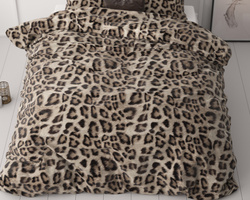 Set posteljine 240x220 od mikrovlakana sa čistim printom, nije potrebno glačanje