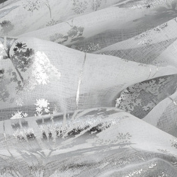 Bijelo-srebrna mrežasta zavjesa s biljnim motivom, 140x250 cm - DELIA