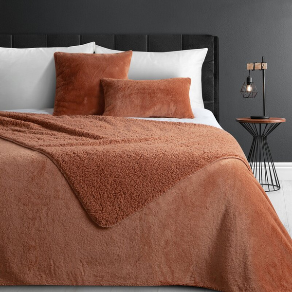 Zimska deka 170x210 cm, dvostrani prekrivač od ugodnog krzna i tkanine s uzorkom janjeće kože, NINA Premium