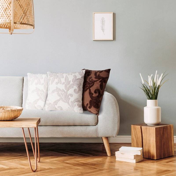 Baršunasta jastučnica ukrašena konveksnim biljnim uzorkom 45x45 Verso