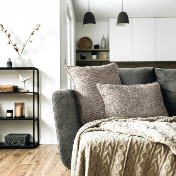 Jastučnica od šenila 45x45 cm s ukrasnim rubom Senil 6