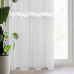 Zavjesa ukrašena otmjenom aplikacijom od gipura 140x260 Sylvi