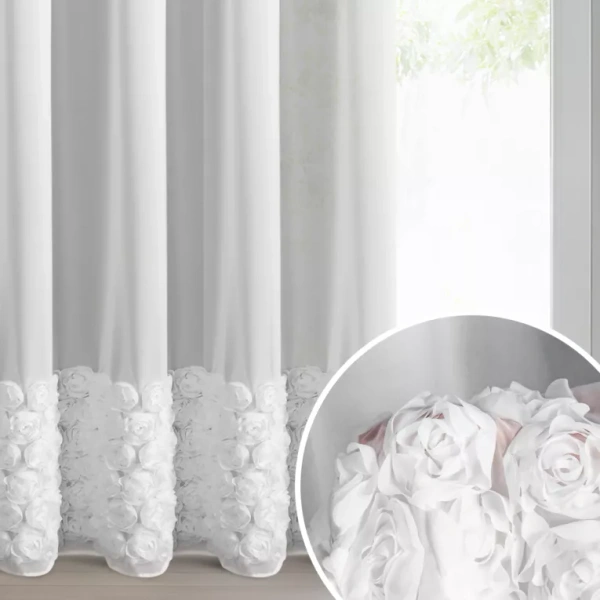 Bijela šifonska zavjesa ukrašena 3D aplikacijom ruže, 140x270 cm, traka - Roses 7- Eva Minge