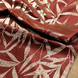 Baršunasti nadstolnjak s nježnim svijetlozlatnim grančicama 35 x 140 Blink 15 