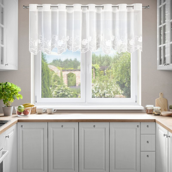 Kratka bijela zavjesa od fine mreže ukrašena suptilnim vezom, 350x70 cm - LETI