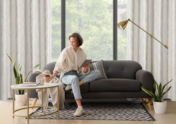 Baršunasta baršunasta zavjesa ukrašena istrošenim printom, 140x250 cm, rupice - ARNITA