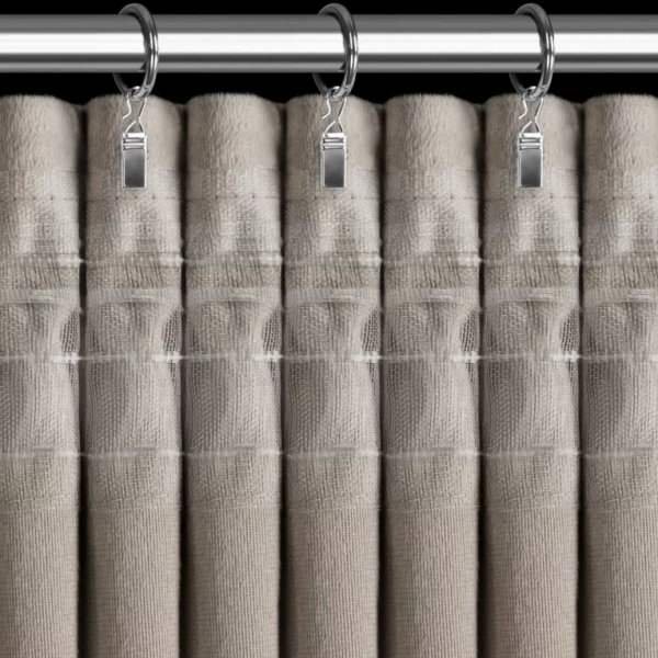 Ekskluzivna baršunasta zavjesa ukrašena 3D aplikacijom ruže 140x270 cm traka - ROSES Eva Minge