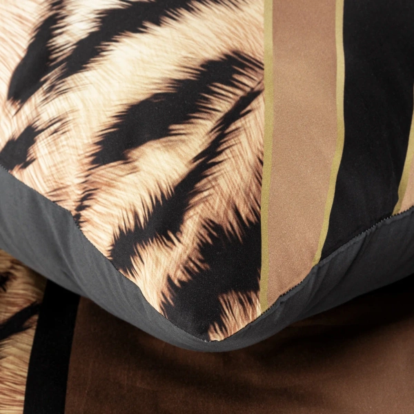 Posteljina od najkvalitetnijeg pamučnog macosatina s dizajnerskim geometrijskim printom 220x200 Eva Minge