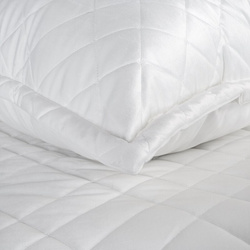 Baršunasti prekrivač za krevet 200x220 cm s geometrijskim šavovima RIA 6