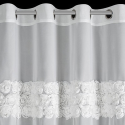 Bijela šifonska zavjesa ukrašena 3D aplikacijom ruže, 140x250 cm - ROSES8 - Eva Minge