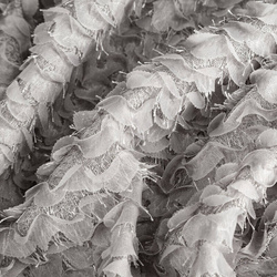 EVA MINGE gotova zavjesa 135x250 izrađena od šifona ukrašena moher koncem i suptilnim volanima TIFFANY 