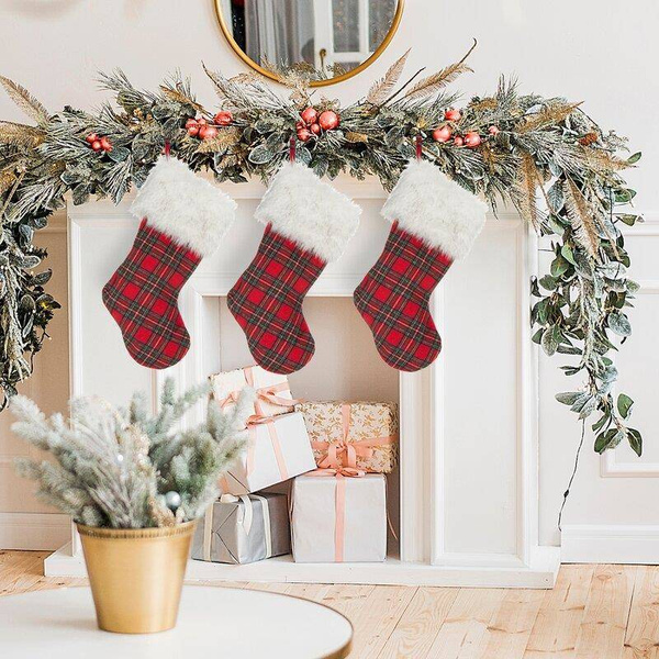 kockasta božićna čarapa obrubljena krznom Grid 56 cm