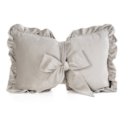 Baršunasti jastuk s punjenjem u obliku mašne 55x35 cm, obrubljen volanima,