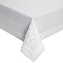 Stolnjak 140x180 s delikatnom čipkom Tulia