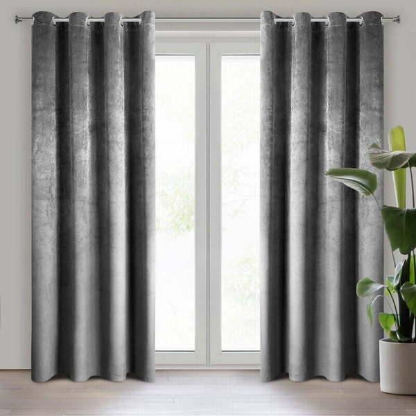 Gotova zavjesa od glat baršuna 140x250 težine 215 g/m2 Pierre