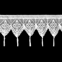 Ažurna kuhinjska zavjesa 150x30 u boho stilu s ukrasnim resicama MARTHA 