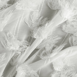 EVA MINGE gotova zavjesa 135x250 od šifonske tkanine ukrašena pomponima s dodatkom sjajnog konca AURELIA 