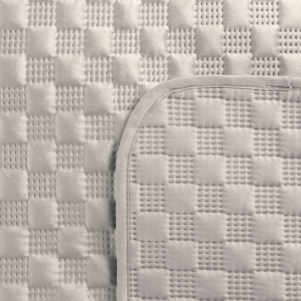 Prekrivač PREMIUM 170x210 od baršuna prošiven metodom vrućeg prešanja Sofia 4