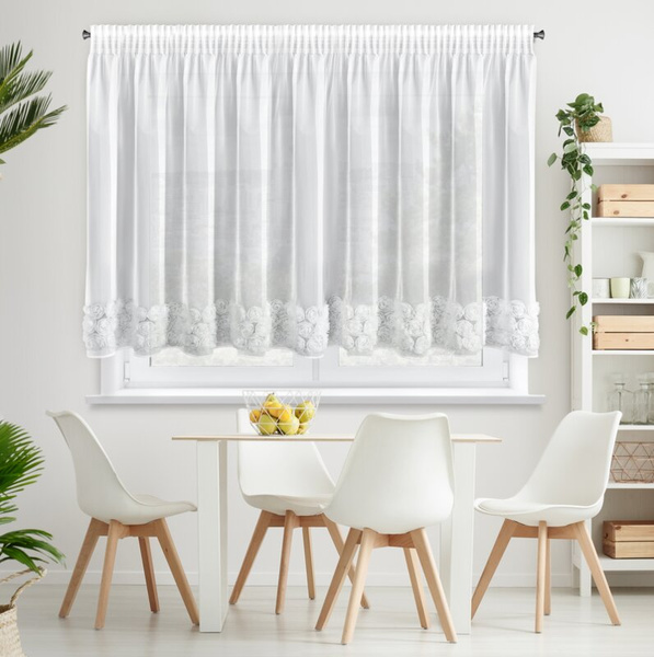 Bijela mrežasta zavjesa ukrašena 3D aplikacijom ruže, 350x160 cm, traka - ROSES3 - Eva Minge