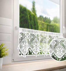 Ažurirana zavjesa za kuhinju 150x30 u boho stilu ukrašena suptilnim resama Moly