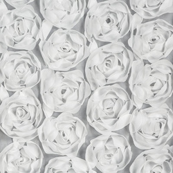 Bijela šifonska zavjesa ukrašena 3D ružama 140x270 cm traka - ROSES 6 Eva Minge