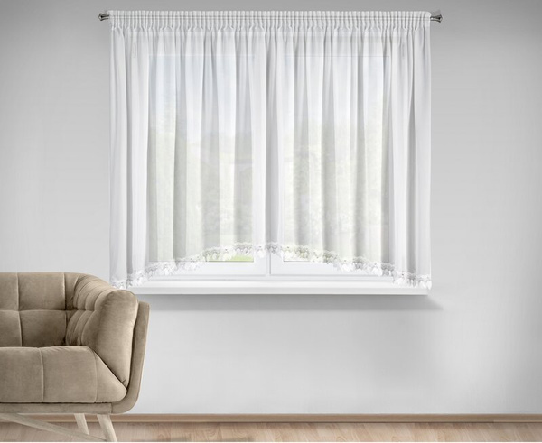 Kratka bijela šifonska zavjesa ukrašena aplikacijom, 400x160 cm- LORETA