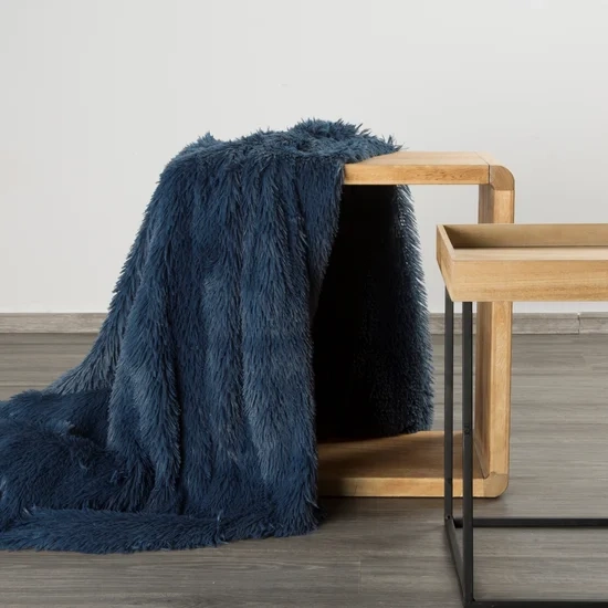 Deka s mekom krznenom strukturom 170x210 Tifany