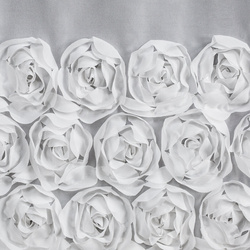 Bijela šifonska zavjesa ukrašena 3D aplikacijom ruže, 400x160 cm, traka - Roses- Eva Minge
