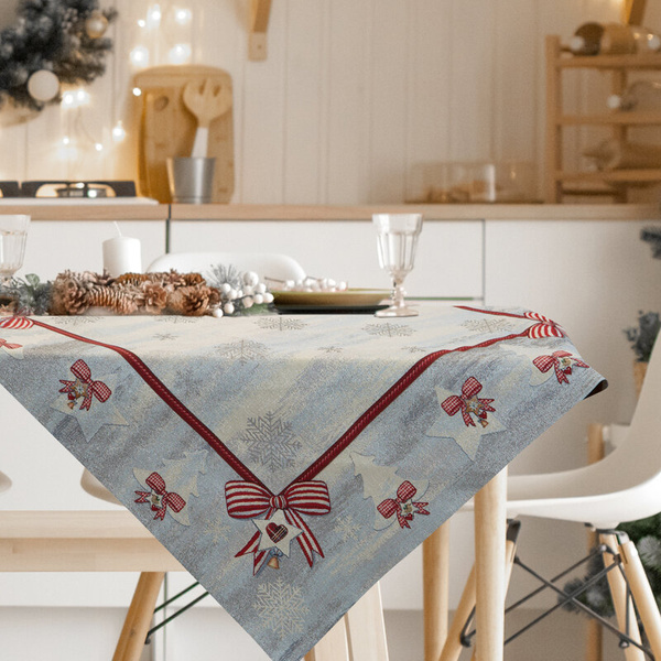 Božićni tapiserijski stolnjak 100x100 cm ukrašen božićnim motivom