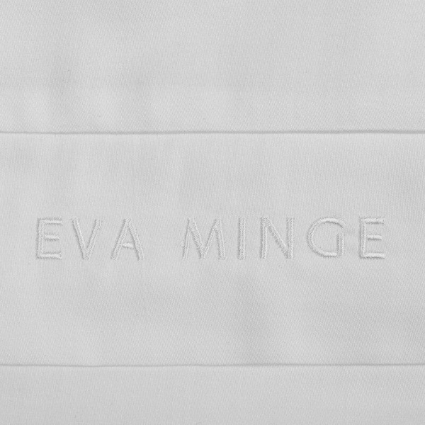 Ekskluzivna pamučna posteljina dimenzija 160x200 cm, makosatin s ukrasnim rubovima i vezom, kolekcija MINGE ELEGANTE