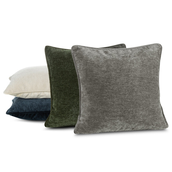 Jastučnica 45x45 cm od šenil tkanine s paspulom na rubovima KLARA