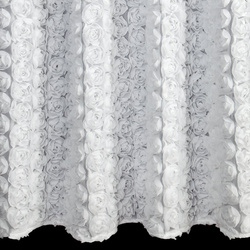 Bijela šifonska zavjesa ukrašena 3D ružama 140x270 cm traka - ROSES 6 Eva Minge