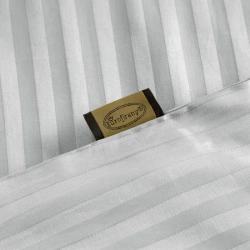 Premium siva prugasta posteljina za apartmane od pamučnog satena 160x200