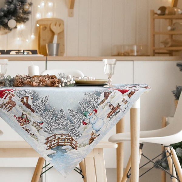 Božićni tapiserijski stolnjak 100x100 cm ukrašen božićnim motivom