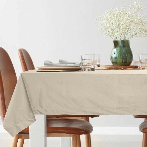 Stolnjak 140x180 od glatkog baršuna s ukrasnom trakom Melinda