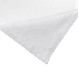 Bijeli stolnjak tkan finim geometrijskim uzorkom sa srebrnom niti i trakom na rubovima 85x85 Julia