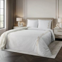 Ekskluzivna posteljina od egipatskog pamučnog makosatena ukrašena suptilnim vezom 220x200 cm, kolekcija REINA