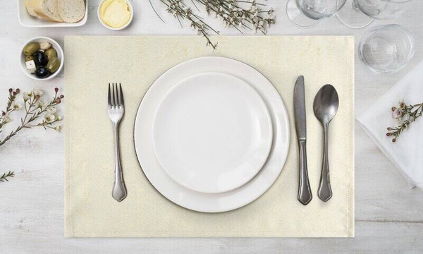 Set od 4 zlatne stolne prostirke prošivene metalik koncem, 30x40 Sparkle