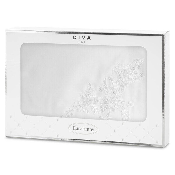 Stolnjak 140x180 s delikatnom čipkom Tulia