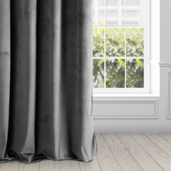 Gotova zavjesa od glat baršuna 140x250 težine 215 g/m2 Pierre