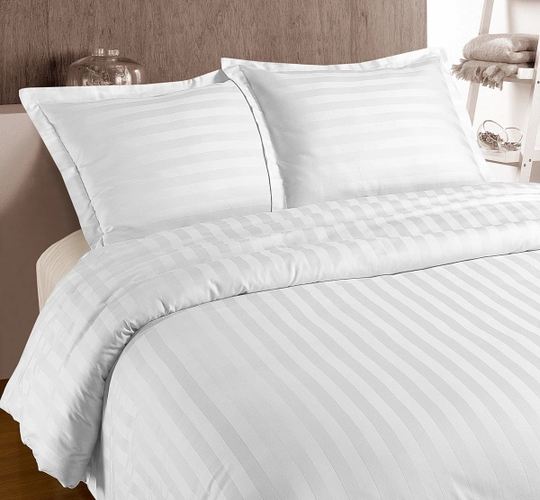 Elegantna debela posteljina od pamučnog satena 240x200/260 s hotelskim prugama  Hotel stripe Wit