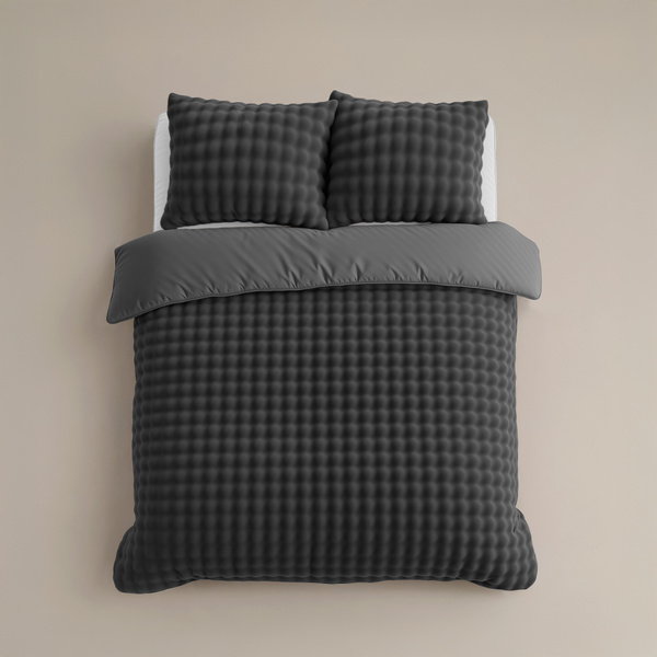 Lijepa i topla posteljina 140x220, pomponi od umjetnog krzna 