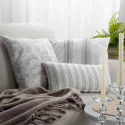 Pamučna jastučnica s dodatkom lana, ukrašena suptilnim printom pruga LEN 23