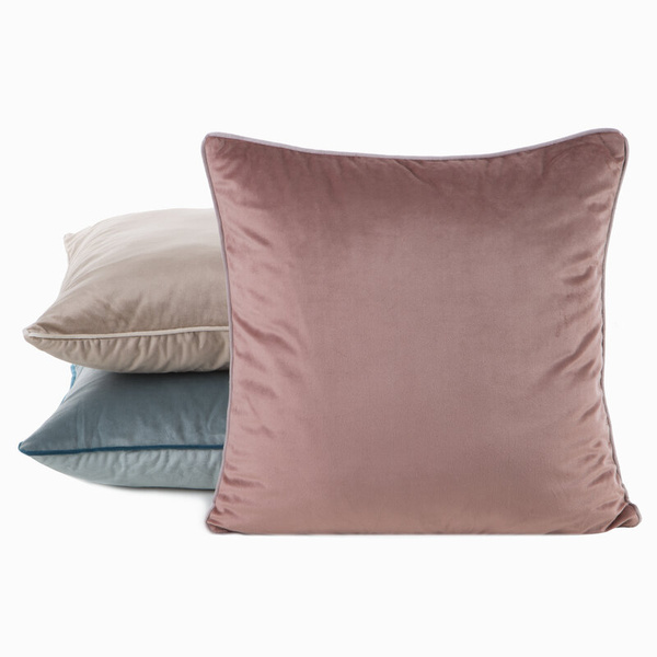 Jastučnica 45x45 od baršuna s nježnim sjajem i ukrasnim rubom Gaja